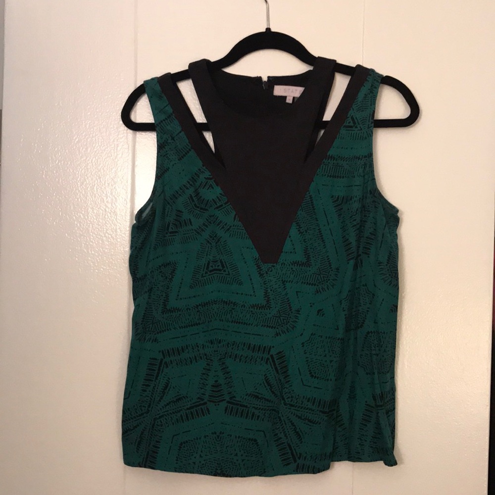 1 State Green tribal, cut out shirt